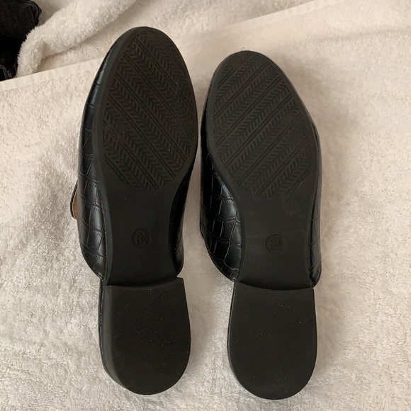 A New Day black slides - Picture 8 of 12